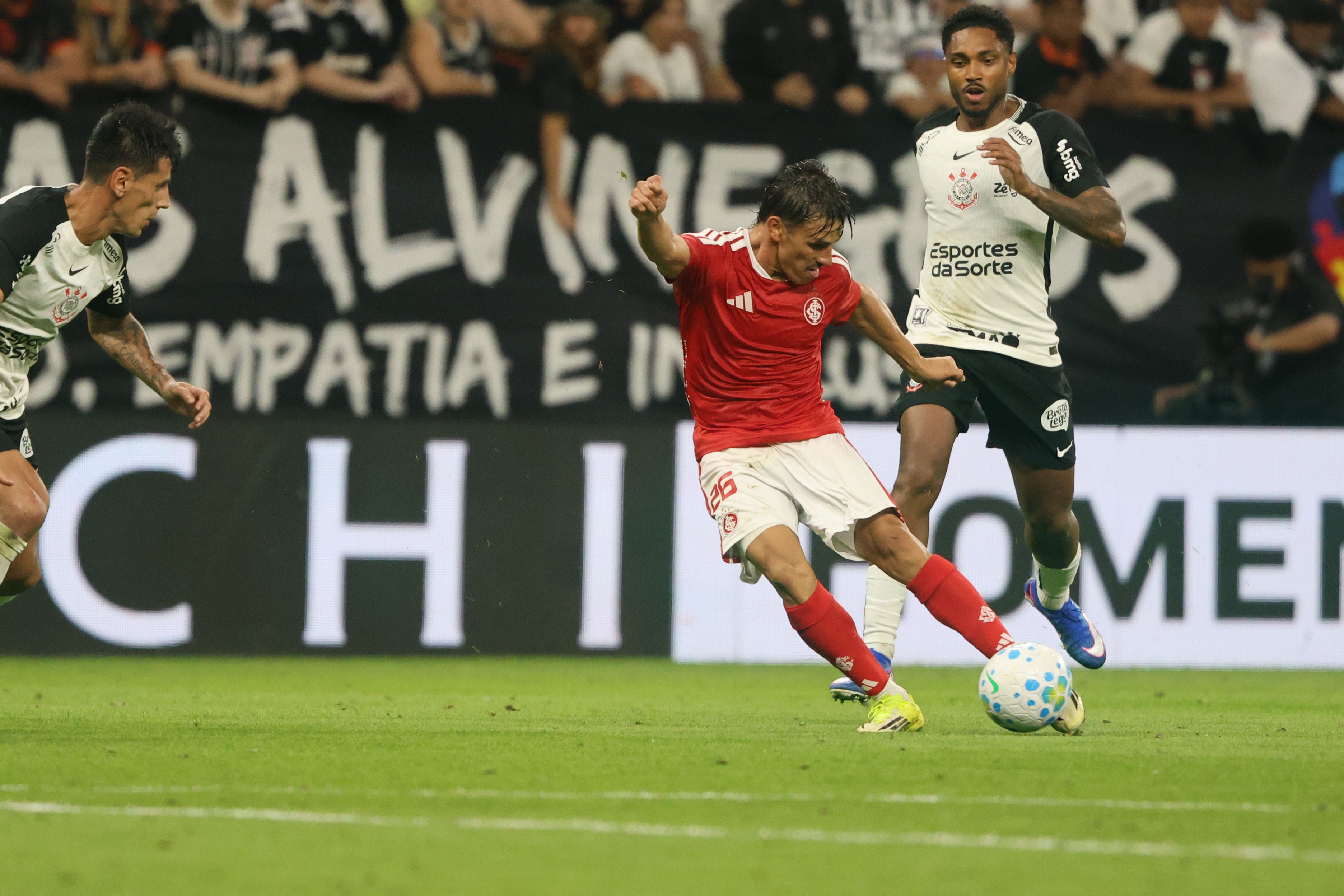 Melhores momentos: Inter bate o Corinthians por 1 a 0