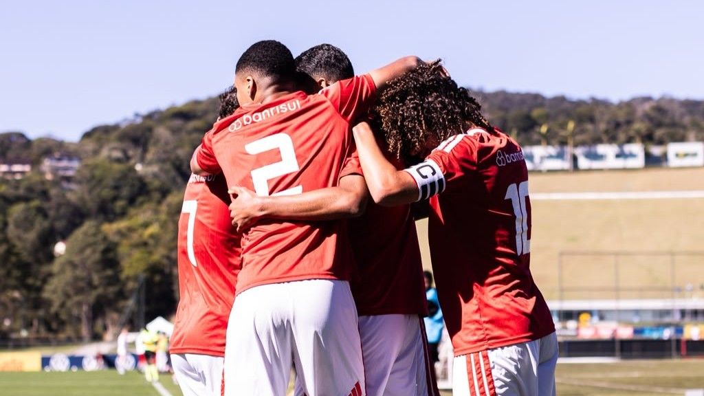 Celeiro supera Vitória e garante vaga na semifinal da Copa do Brasil Sub-15