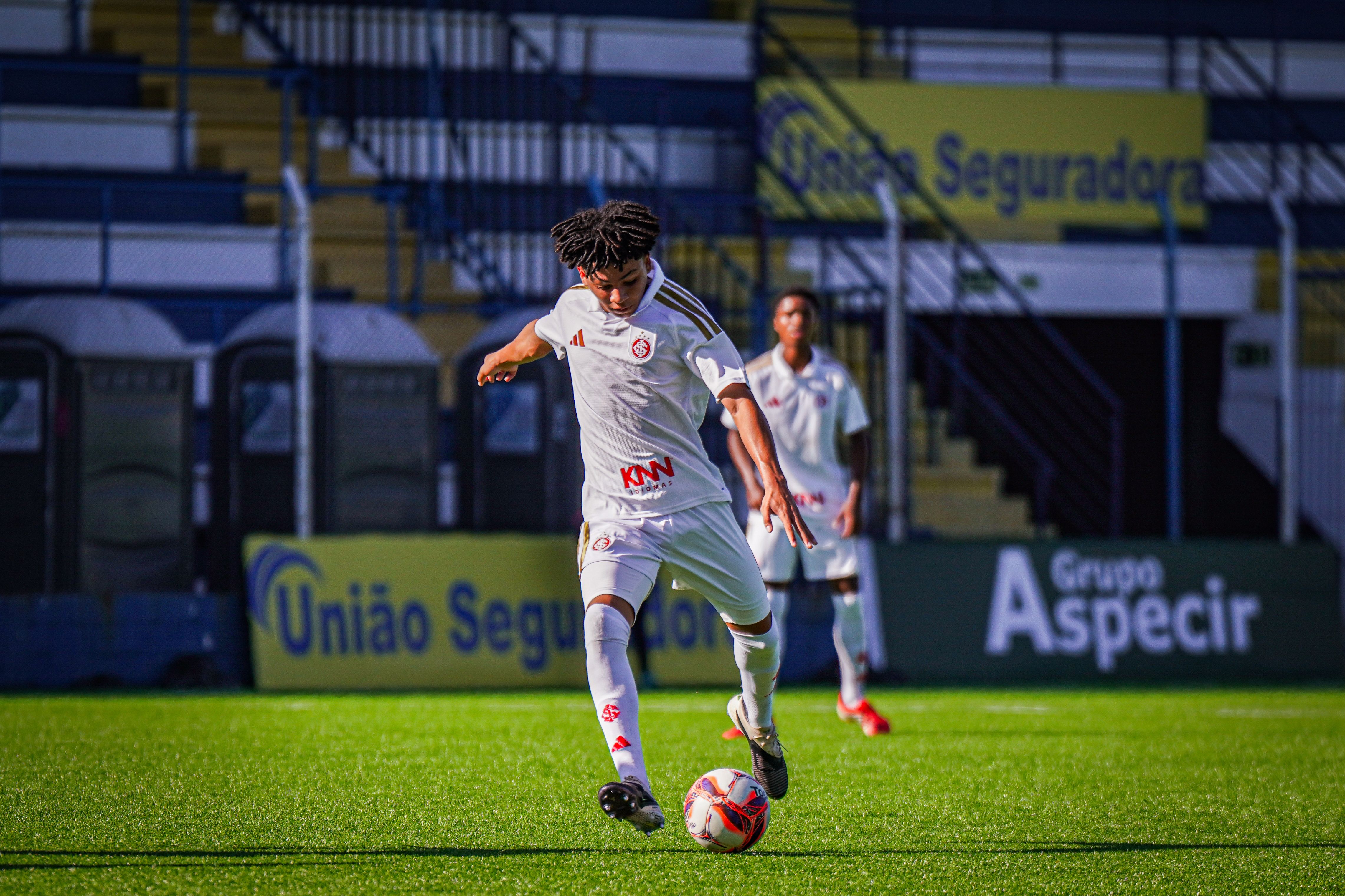 Inter vence Rio Grandense e garante a liderança do Gauchão Sub-15