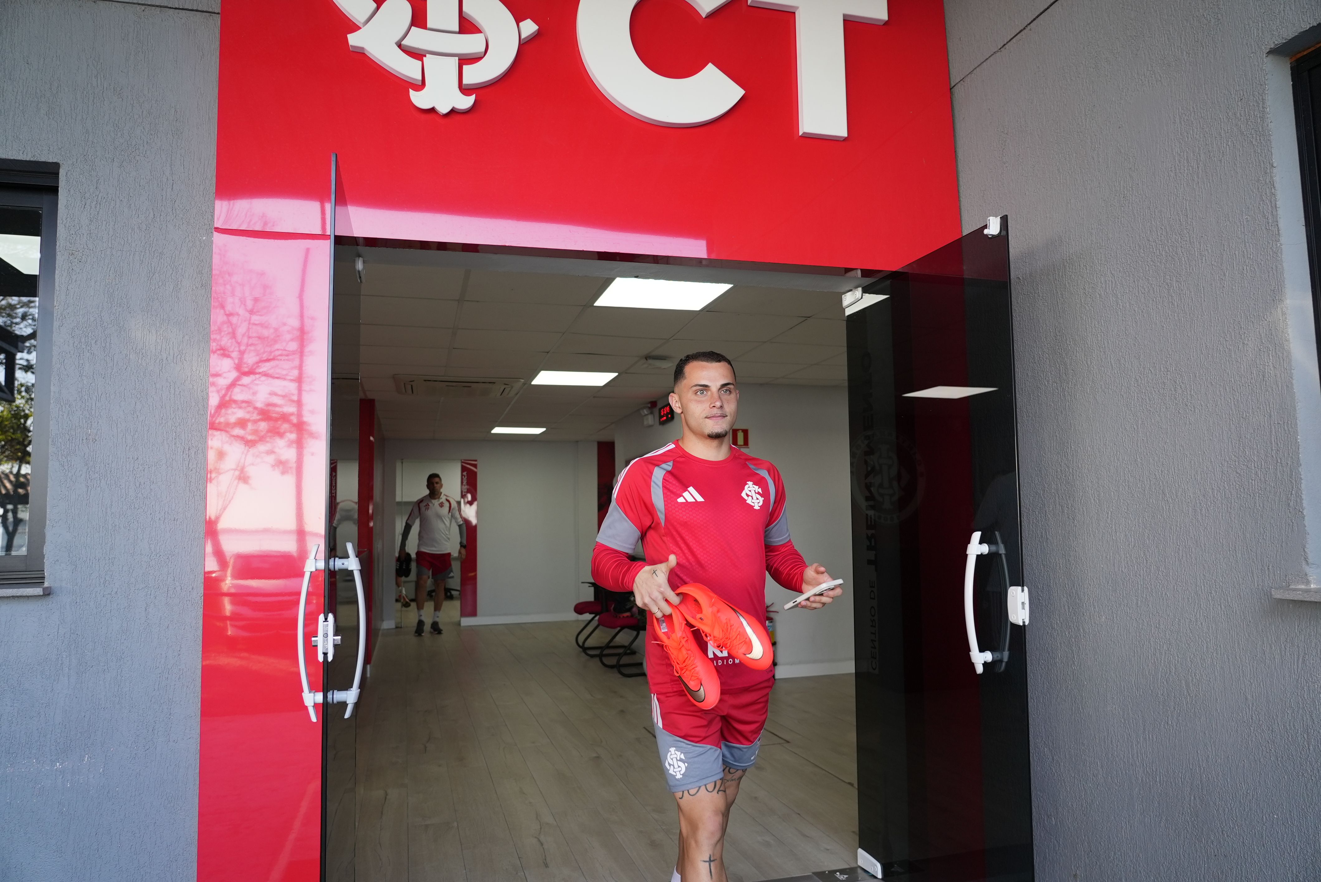 Colorado fecha preparação para o clássico