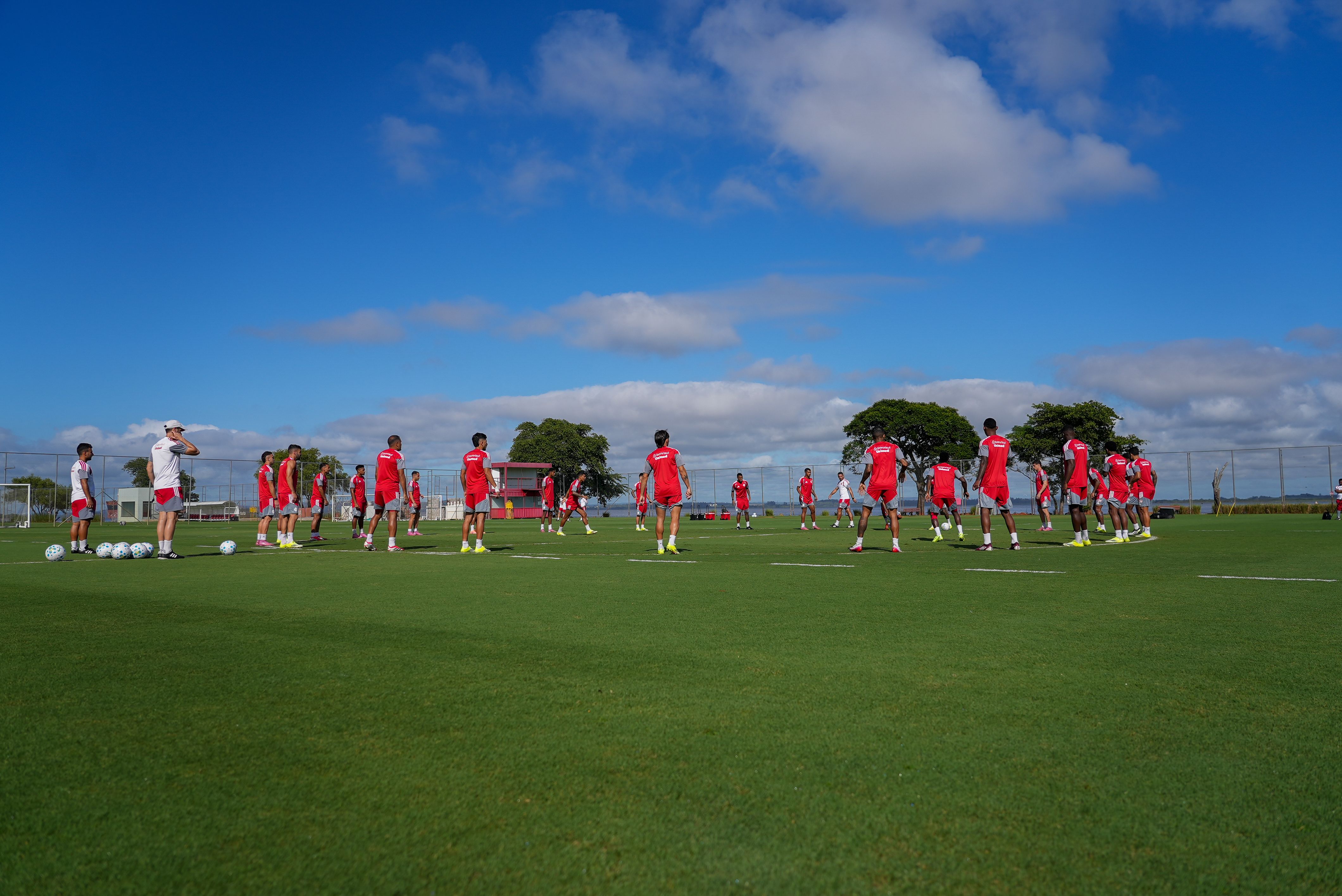 Ajustes finais para enfrentar o Bahia