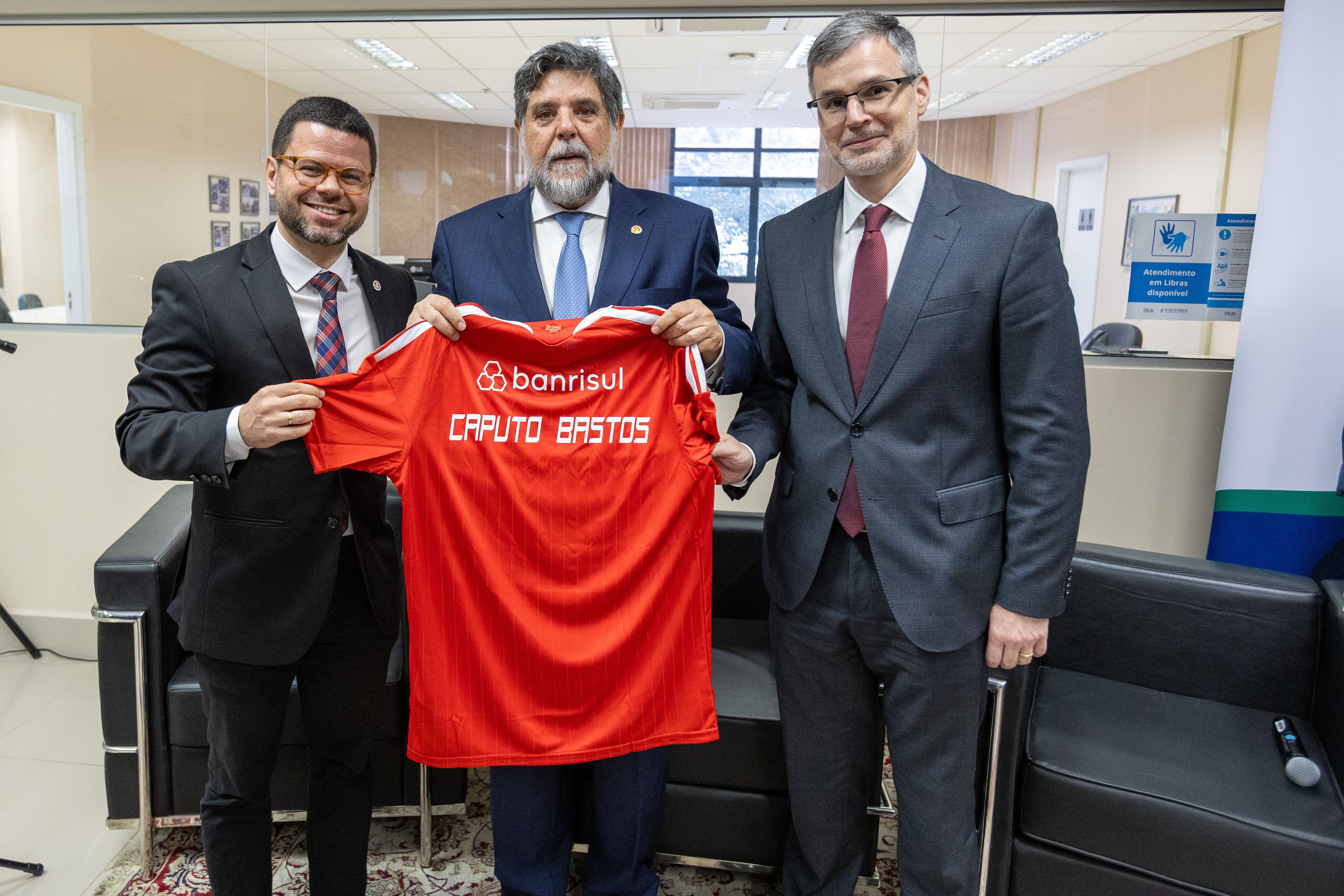 Inter participa do projeto Café com Ministro no TRT-RS
