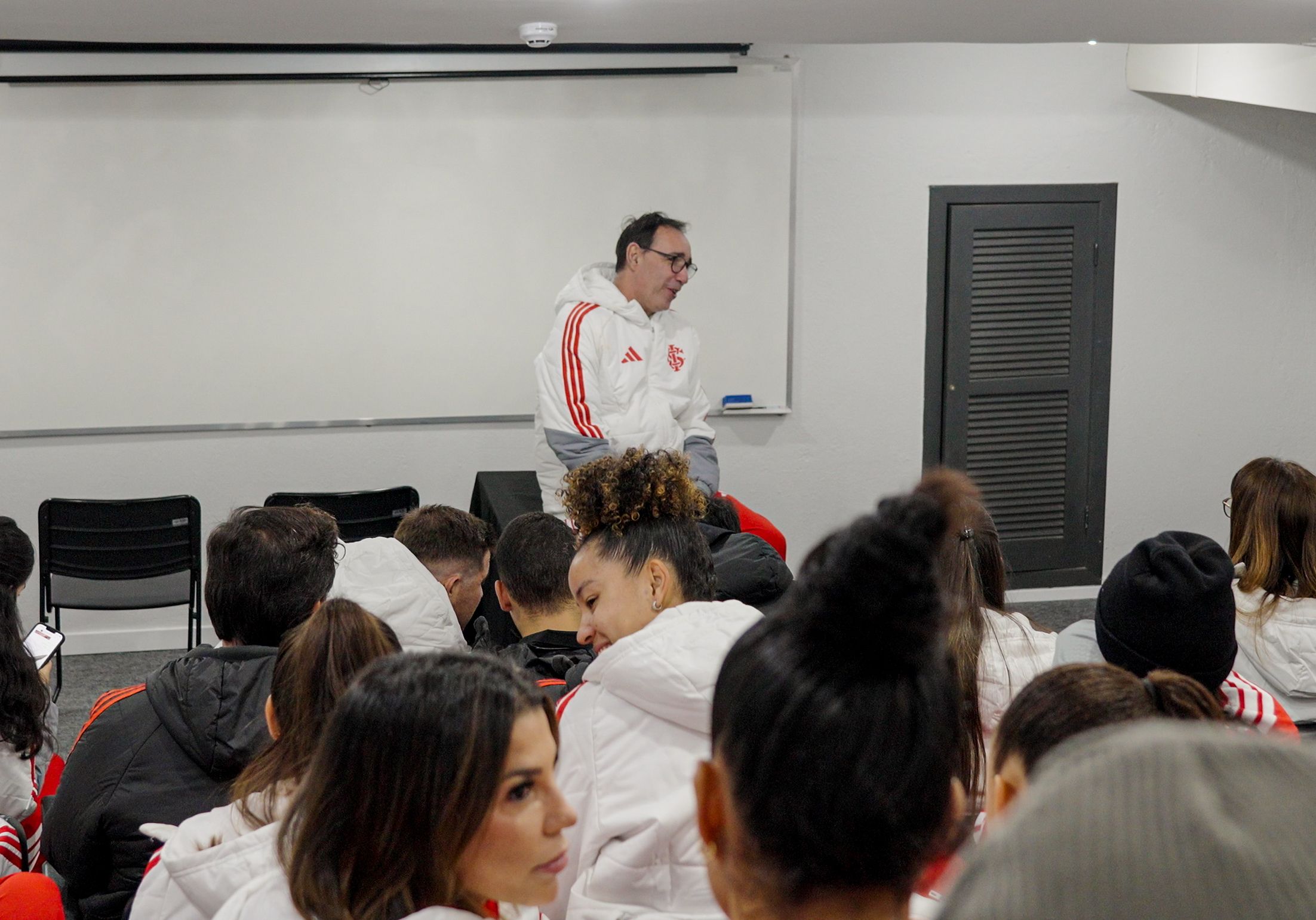Gurias Coloradas iniciam intertemporada no SESC Protásio Alves