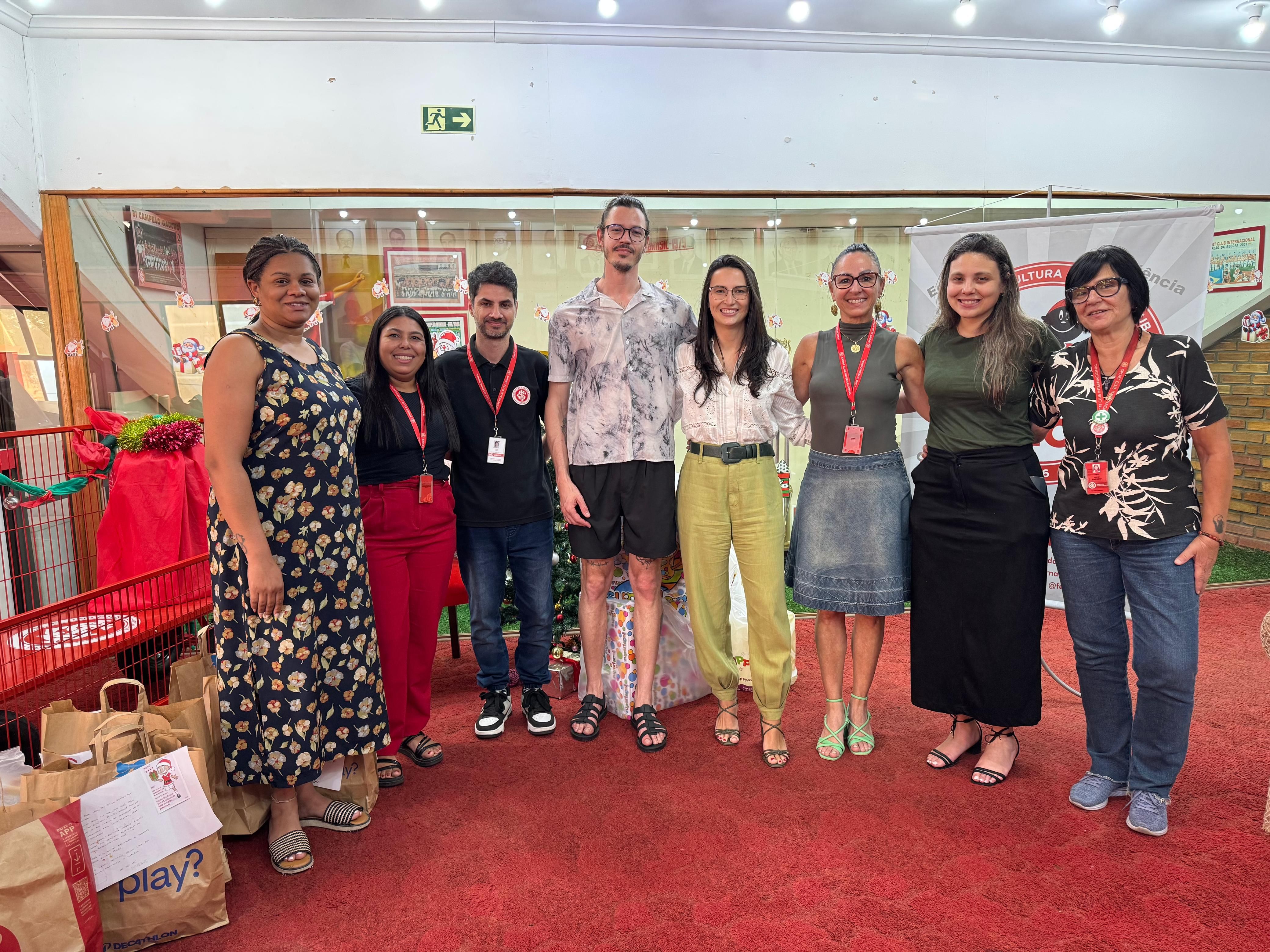 FECI recebe doação da TownSq Brasil para campanha de Natal