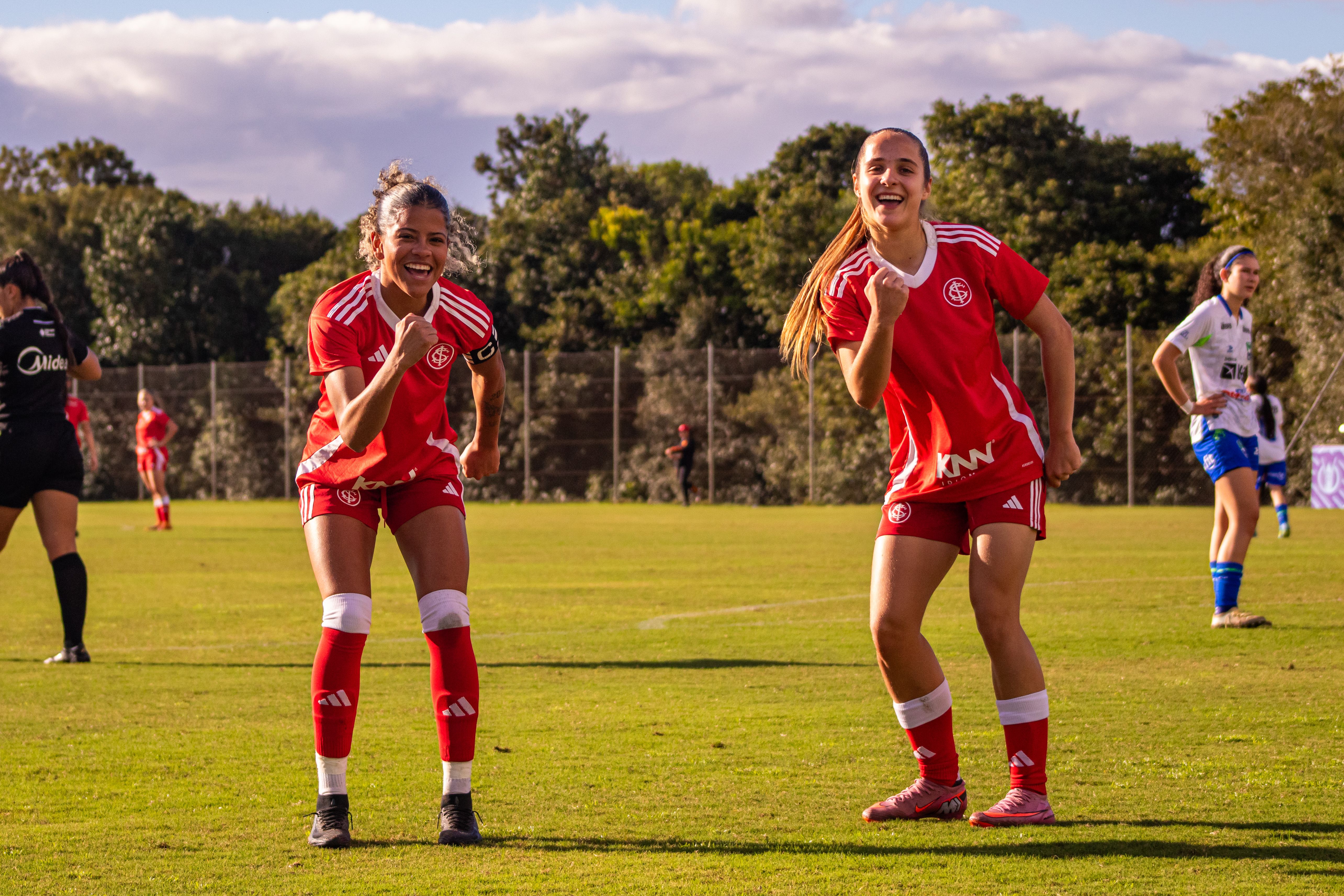 Sub-17 das Gurias Coloradas goleia o Minas Brasília pelo Campeonato Brasileiro