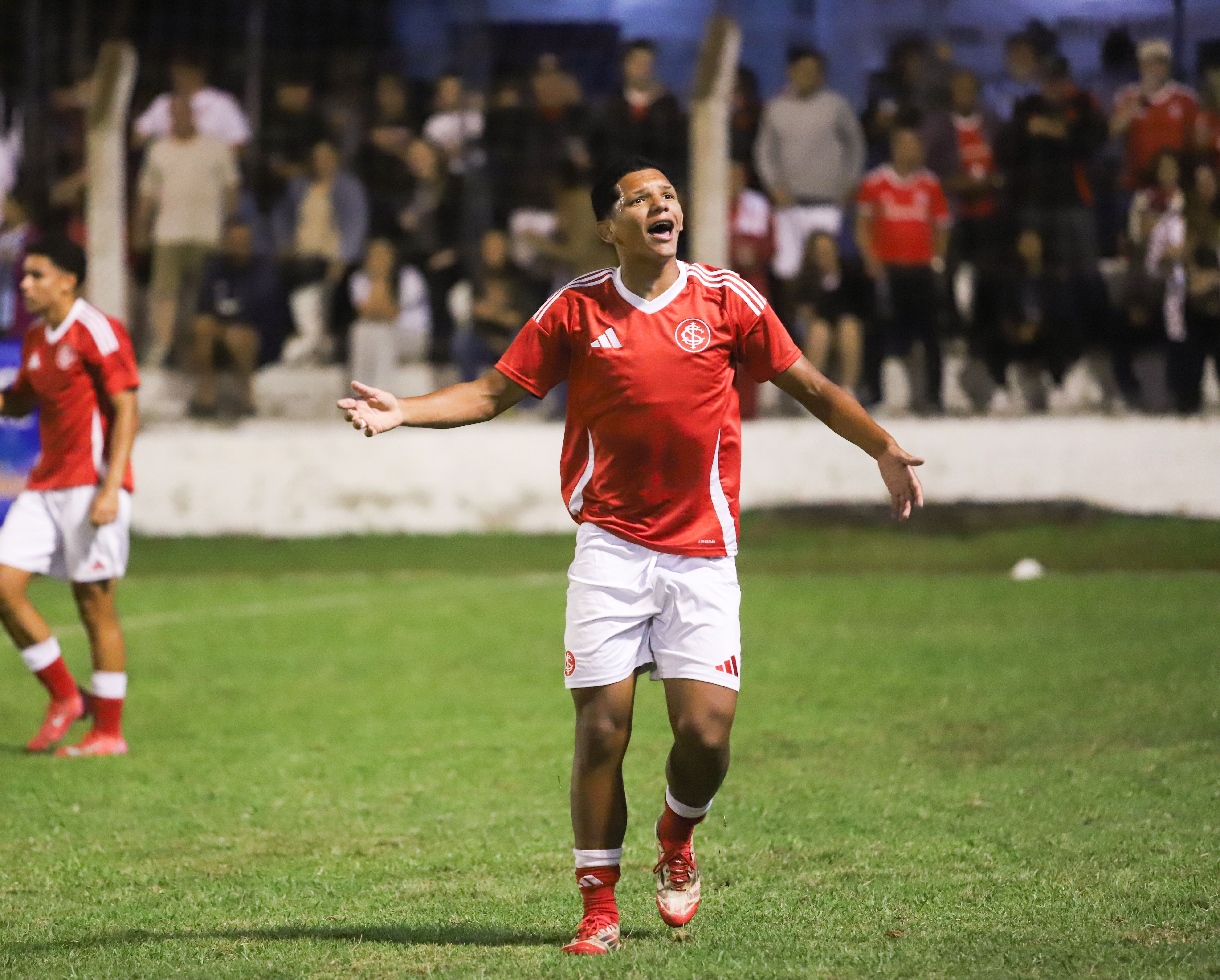 Celeiro empata clássico Gre-Nal na Copa Santiago