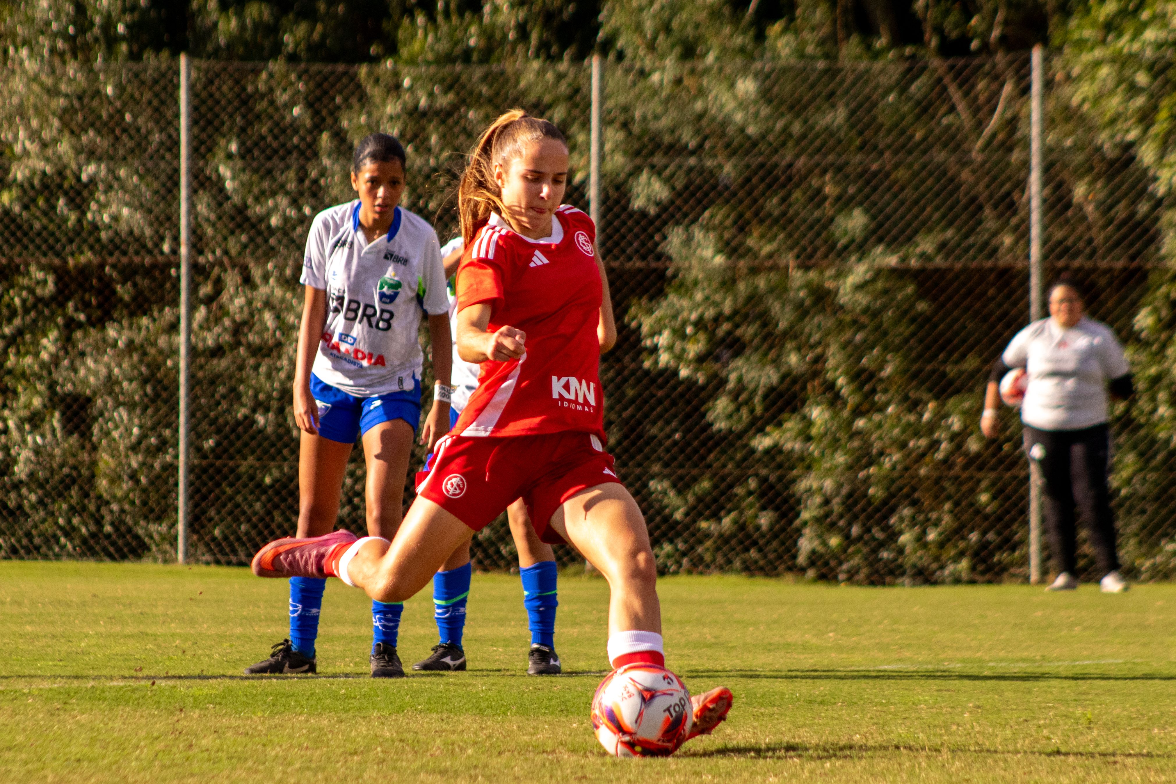 Gurias Coloradas Sub-17 vencem o Minas Brasília e seguem invictas no Brasileiro da categoria