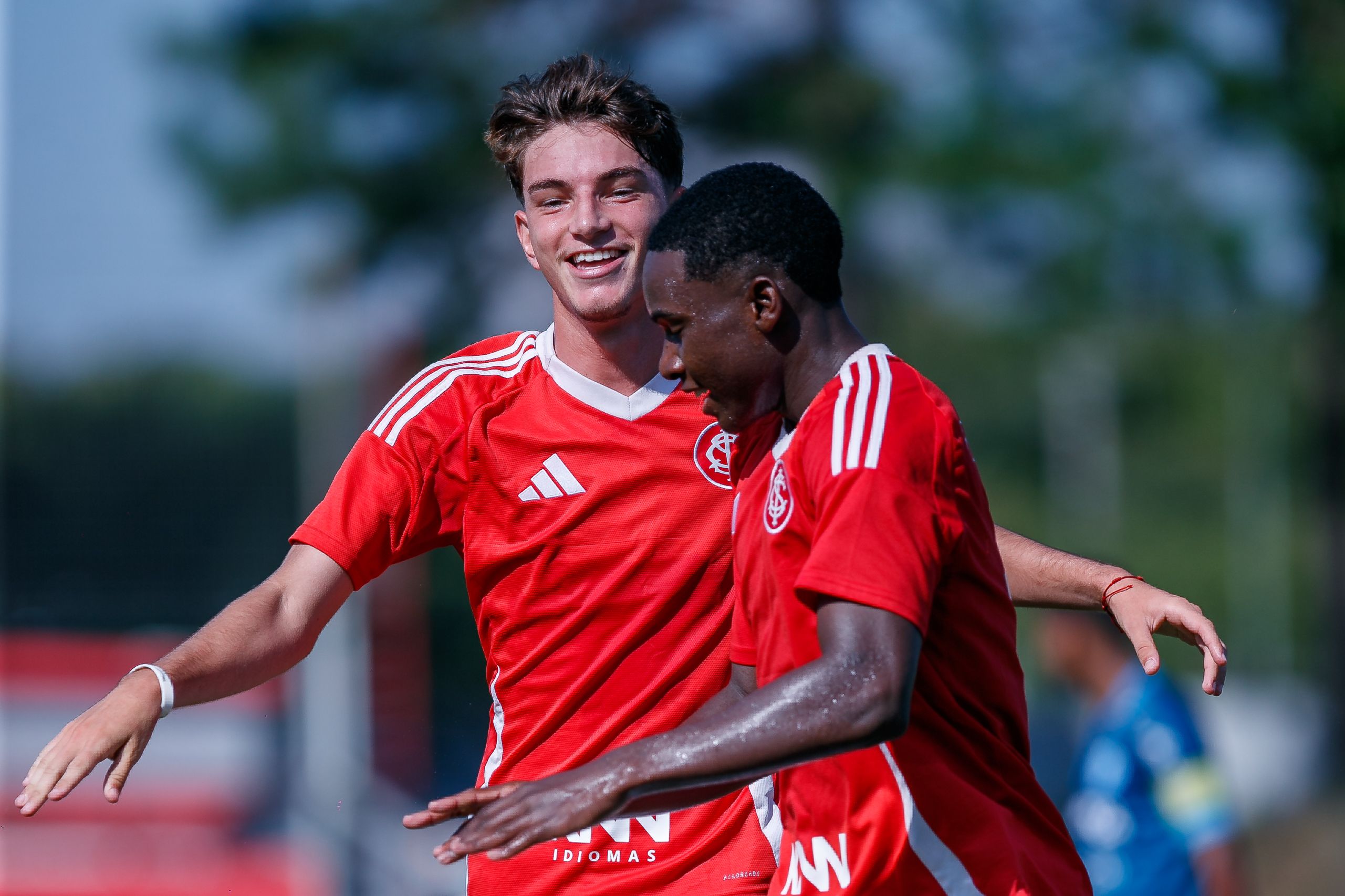 Sub-17 do Inter goleia Novo Hamburgo e mantém 100% no Gauchão