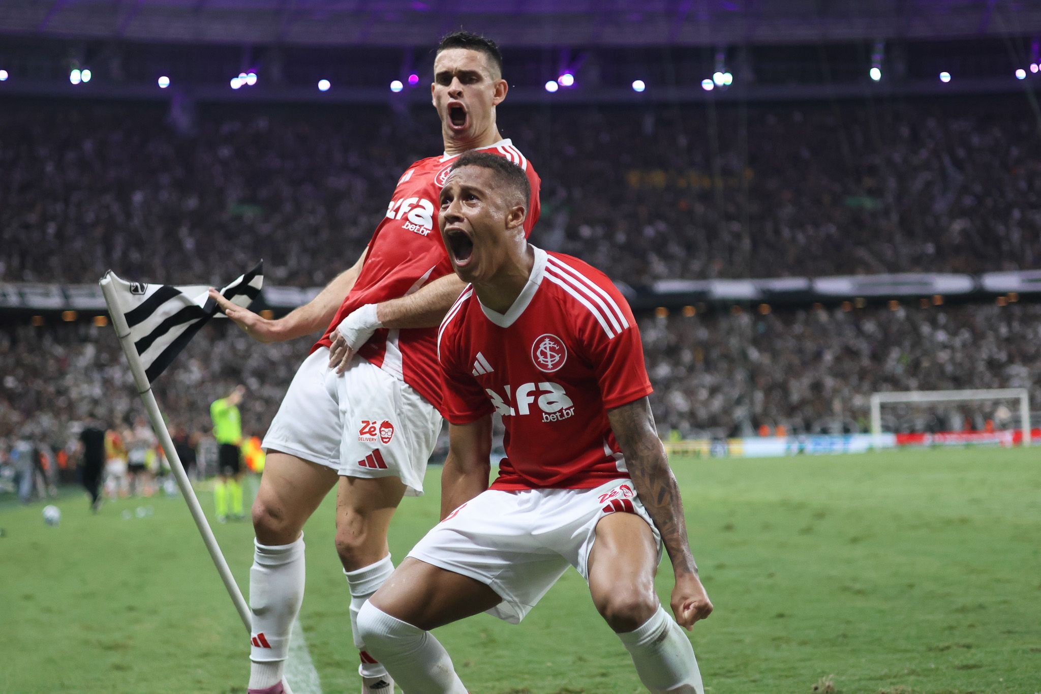 Colorado vence confronto decisivo contra o Ceará em Fortaleza