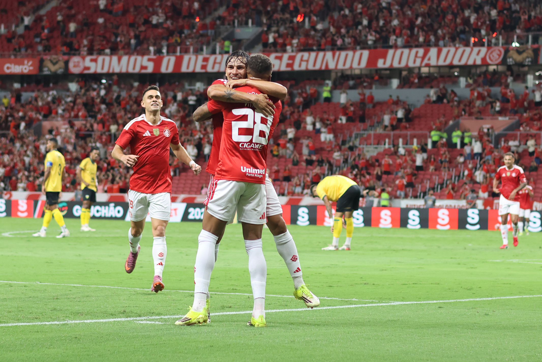 ESTAMOS NA FINAL! Colorado vence o Ypiranga por 4 a 0 e avança para a final do Gauchão