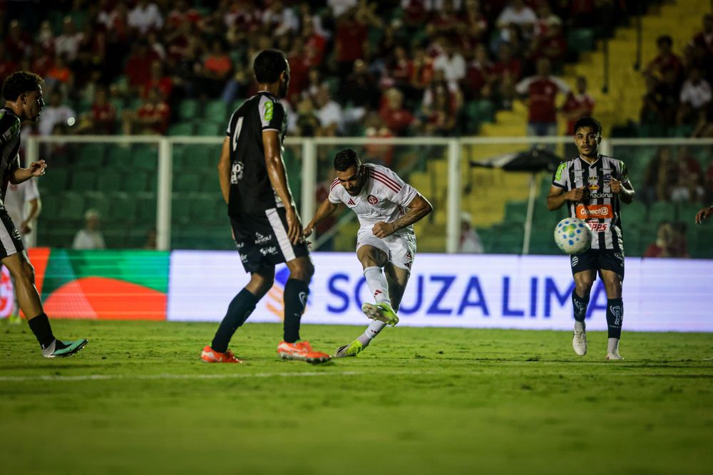 Assista aos melhores momentos da vitória em Floripa