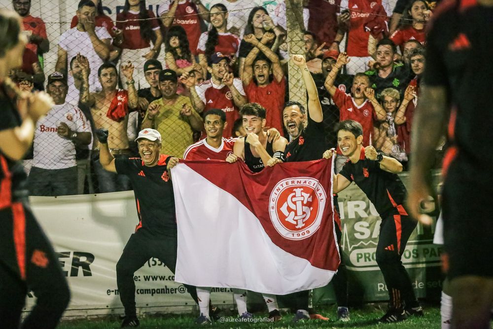 Celeiro vence Juventude nos pênaltis e está na semifinal da Copa Santiago