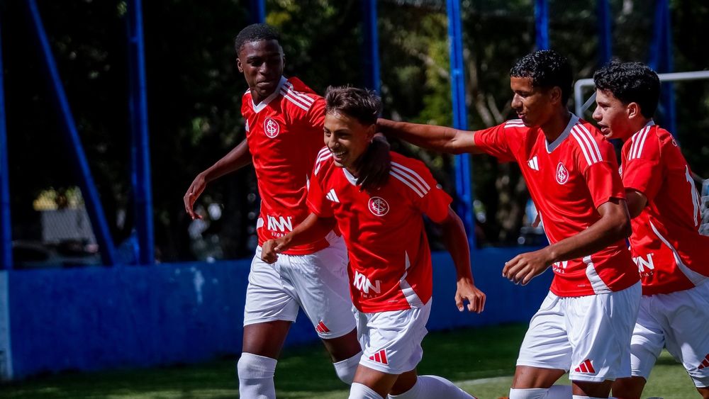 Celeiro mantém invencibilidade na Copa Guaporé e goleia na Liga Serrana