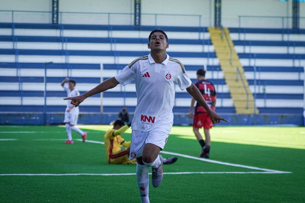 Sub-15 mantém invencibilidade no Gauchão e conhece adversário das quartas de fin...