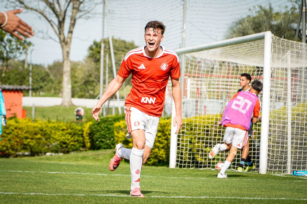 Colorado vence Gre-Nal pela Copa Sul Sub-17