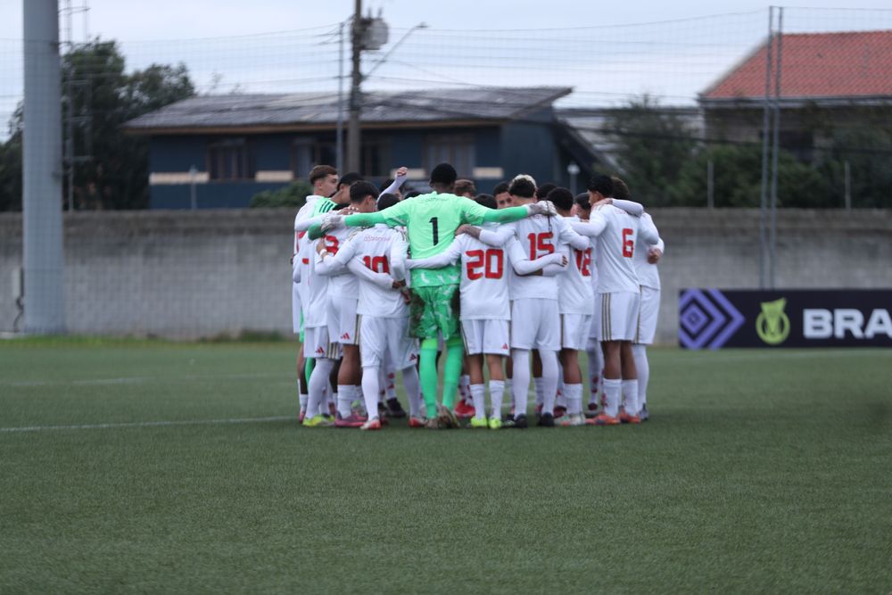 No Brasileirão Sub-17, Celeiro é superado pelo Athletico-PR