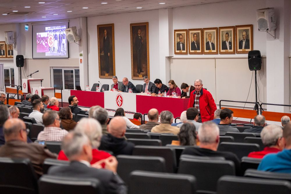 Conselho Deliberativo debate Departamento de Futebol e finanças e reprova propos...