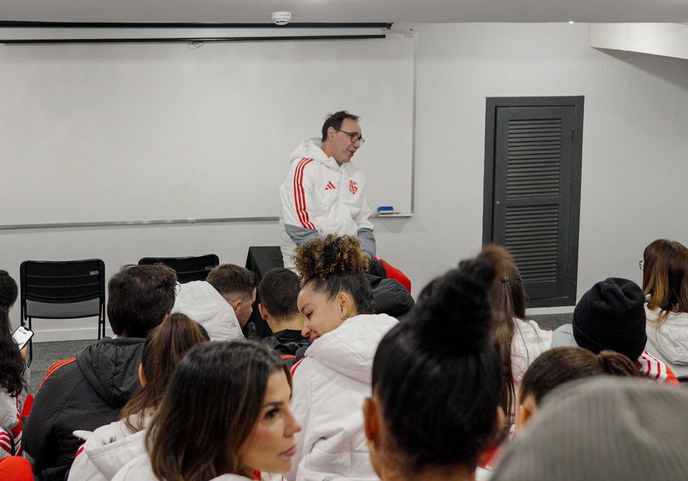 Gurias Coloradas iniciam intertemporada no SESC Protásio Alves