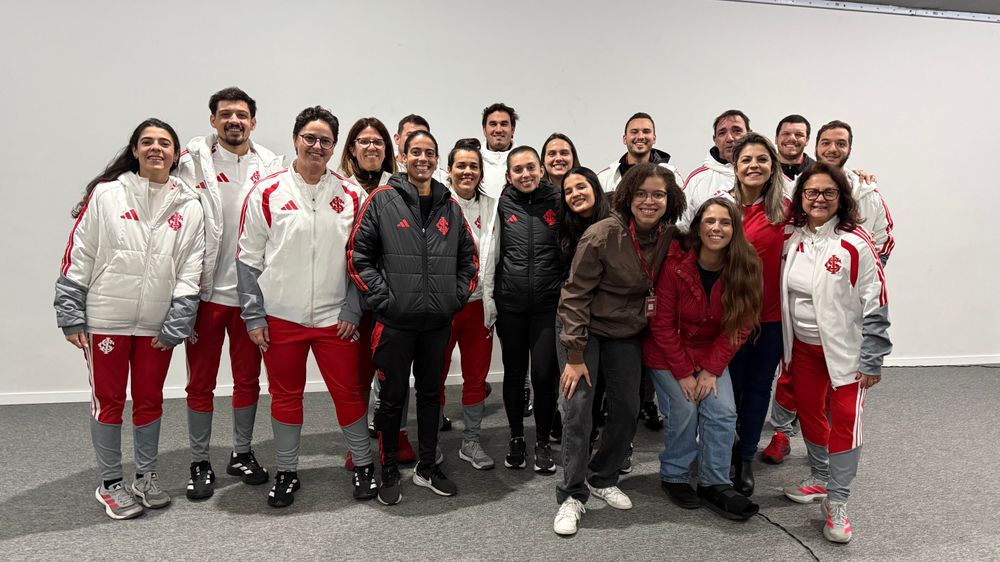 Gurias Coloradas apresentam nova equipe de psicologia para o departamento femini...
