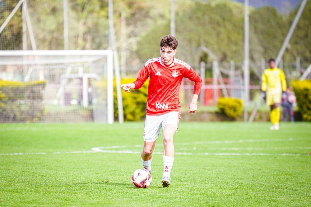 Sub-17 finaliza preparação para enfrentar o Athletico-PR pelo Brasileiro
