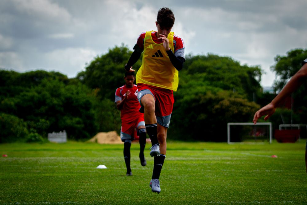Sub-17 finaliza preparação e estreia no Gauchão neste sábado