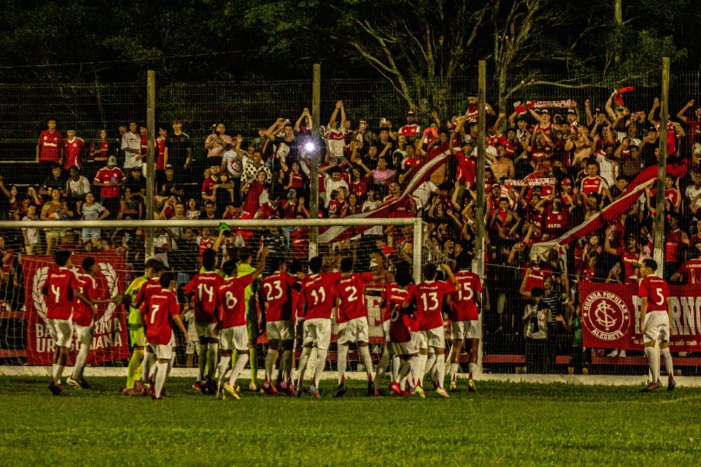 Celeiro mantém invencibilidade no Efipan