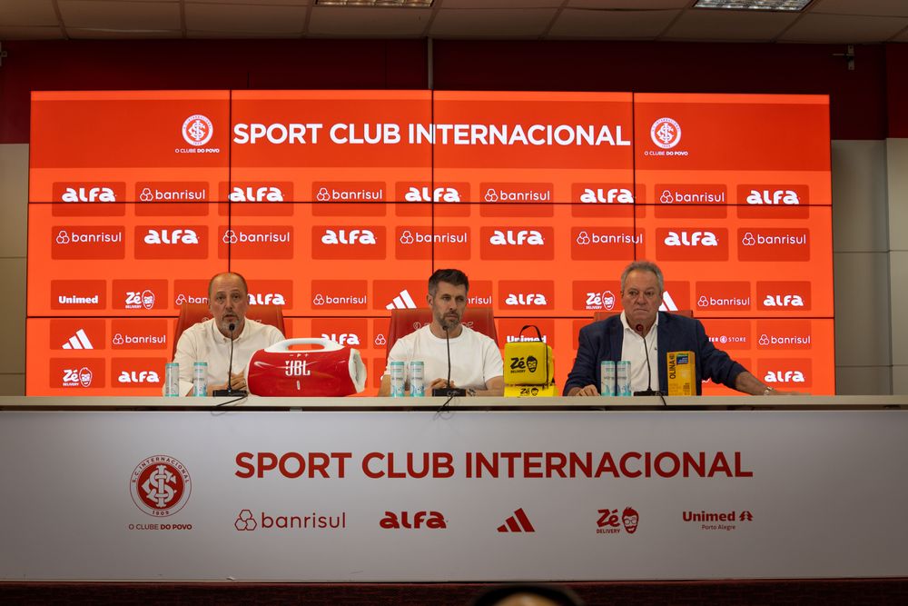 Paulo Pezzolano é apresentado no Beira-Rio