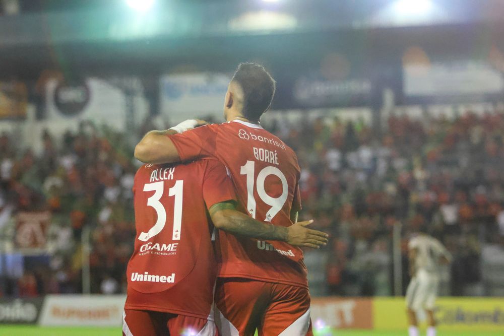 Assista aos melhores momentos do 4 a 0 colorado