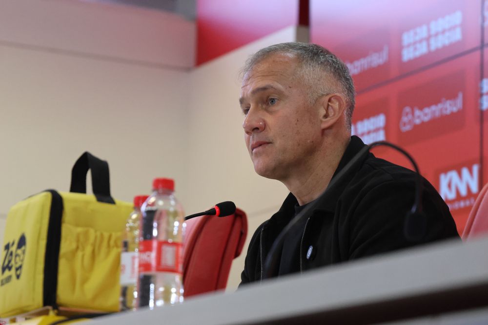 Eduardo Baptista é apresentado e convoca: "precisamos fazer do Beira-Rio a nossa...