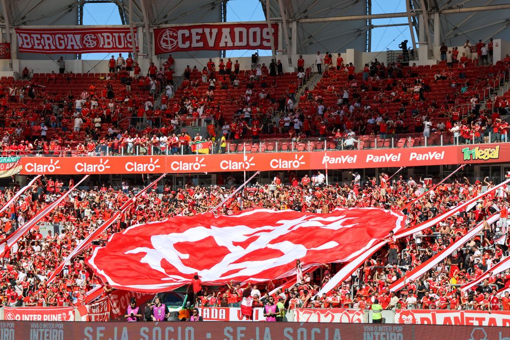 Promoção especial garante benefícios a acompanhantes de sócios(as) para jogo con...