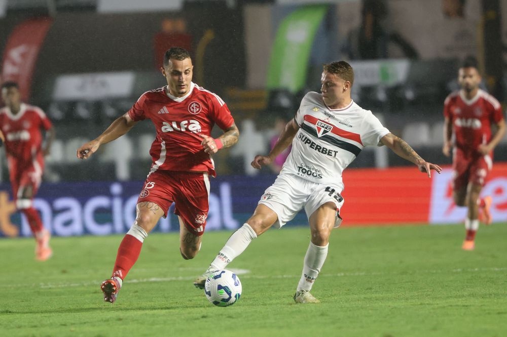 Derrota na Vila Belmiro