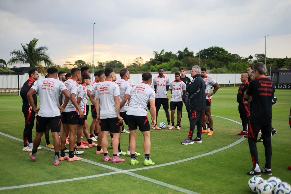 Equipe finaliza preparação no CT do Corinthians