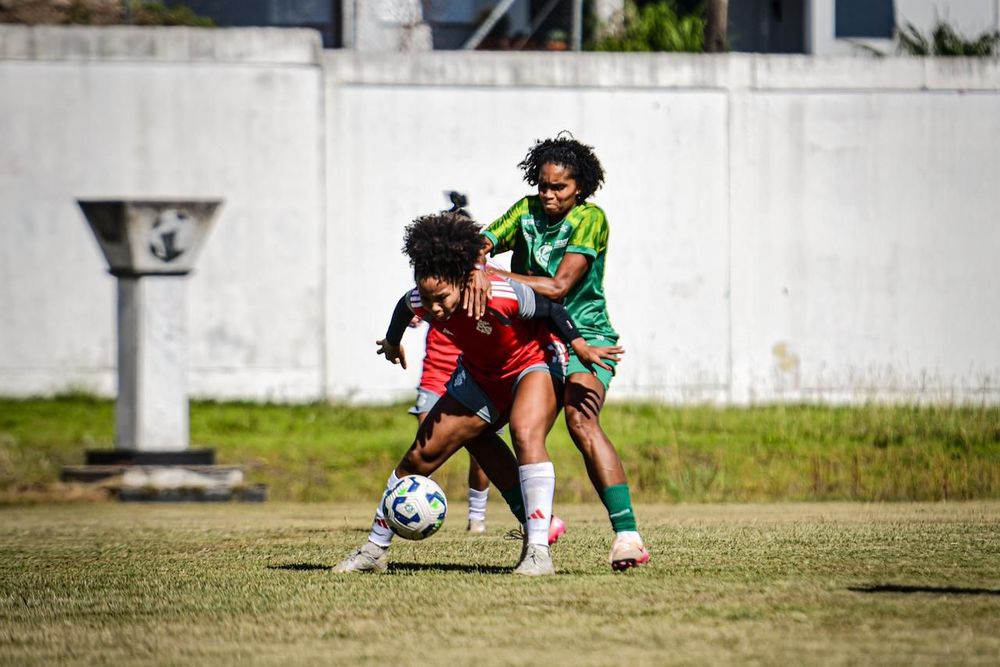 Gurias Coloradas realizam jogo-treino em Flores da Cunha