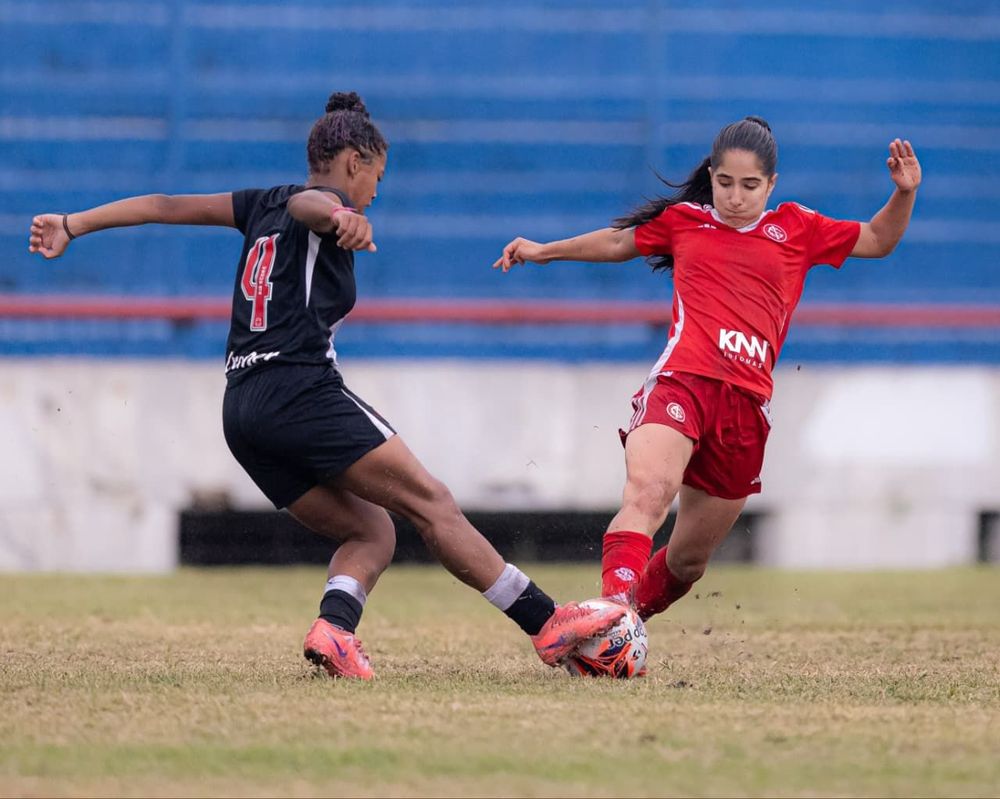 Gurias abrem vantagem na semifinal do Brasileirão Sub-17