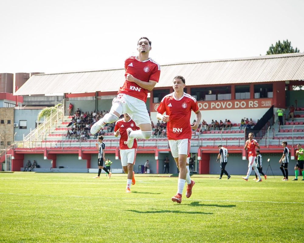Celeiro aplica duas goleadas e mantém 100% na Copa Sul Sub-15 e Sub-17
