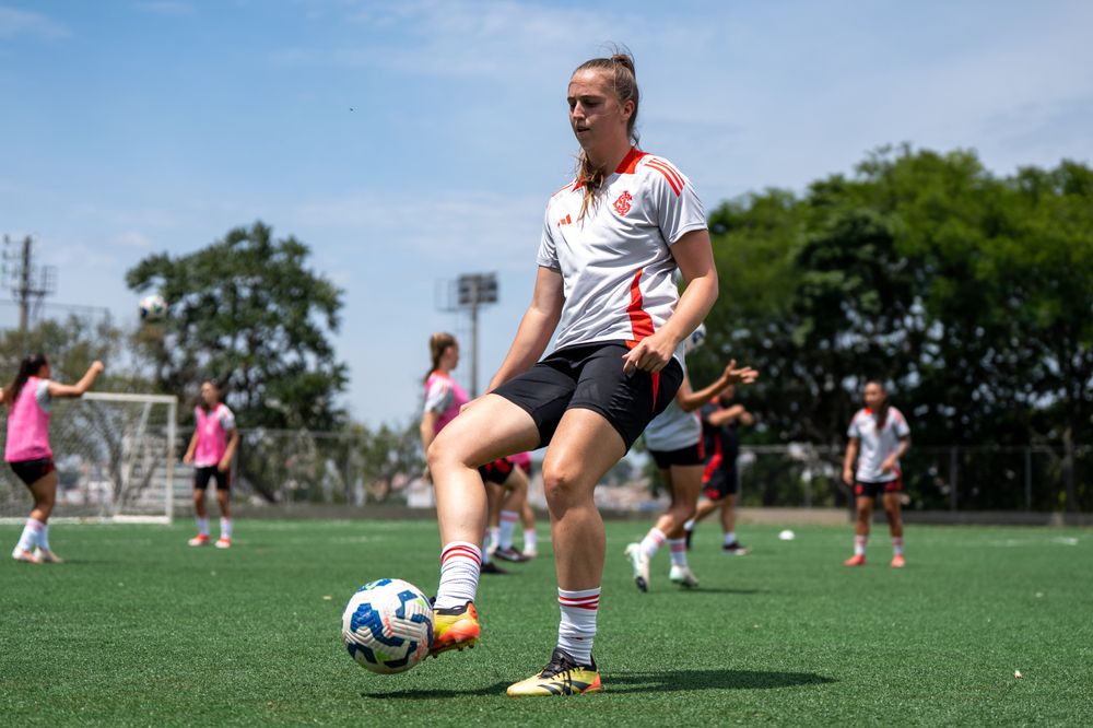 Gurias Coloradas encerram a preparação para encarar o Corinthians nas quartas de...